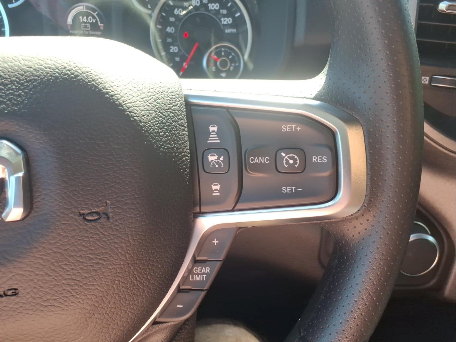 2026 RAM Ram 1500 Express Crew Cab 4x2 5'7" Box