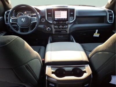 2026 RAM 1500 Express Crew Cab 4x4 5'7" Box