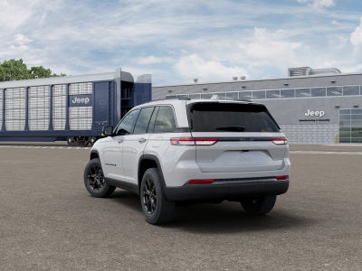 2026 Jeep Grand Cherokee Laredo Altitude